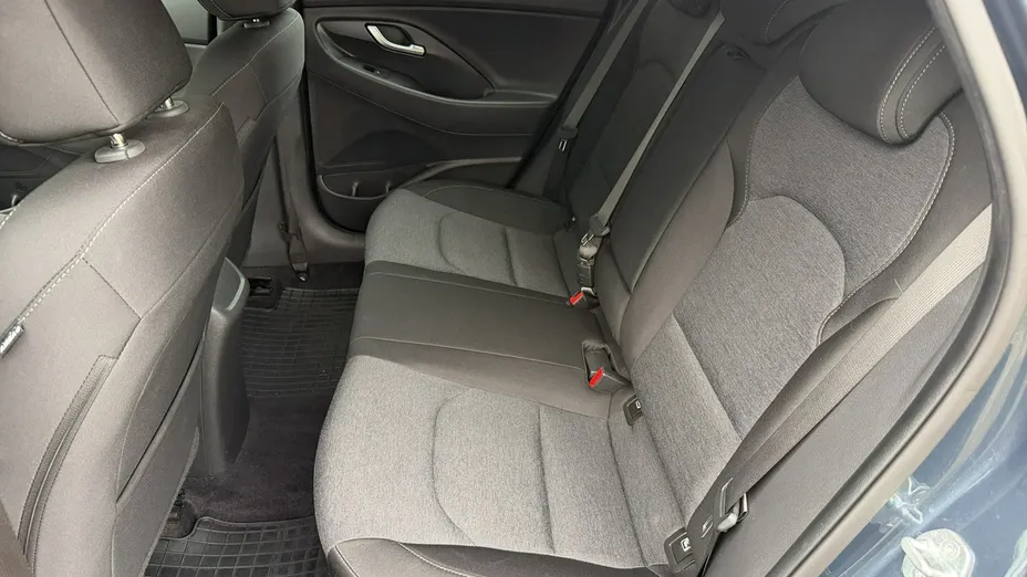 HYUNDAI i30 -