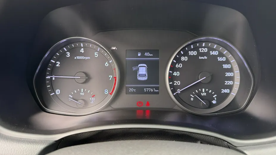 HYUNDAI i30 -