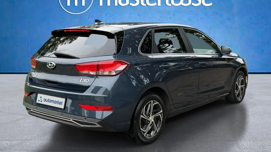 HYUNDAI i30 -