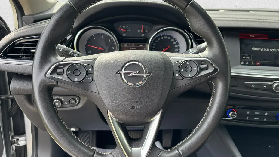 OPEL Insignia -