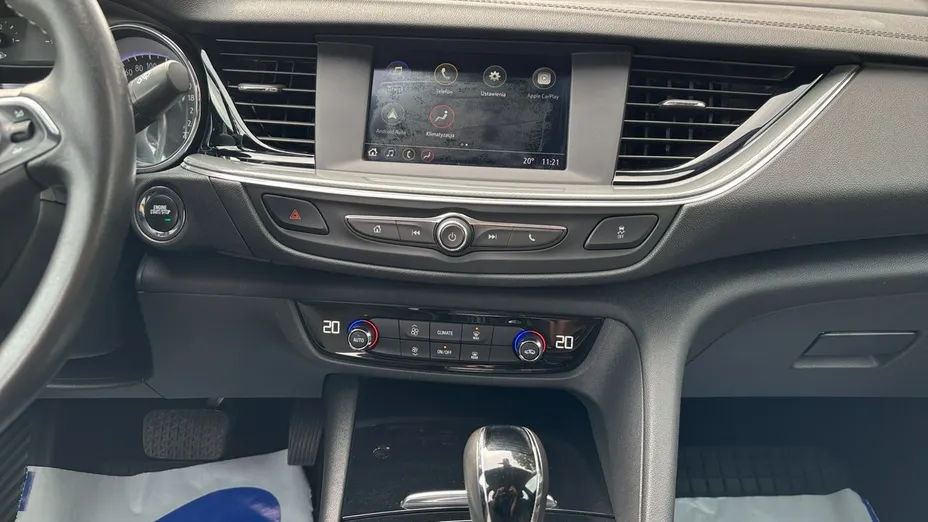 OPEL Insignia -