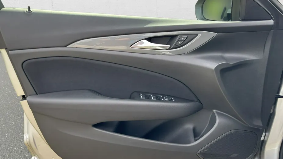 OPEL Insignia -