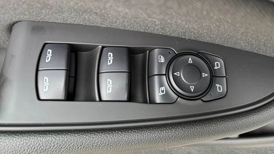 OPEL Insignia -