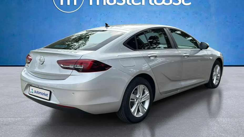OPEL Insignia -