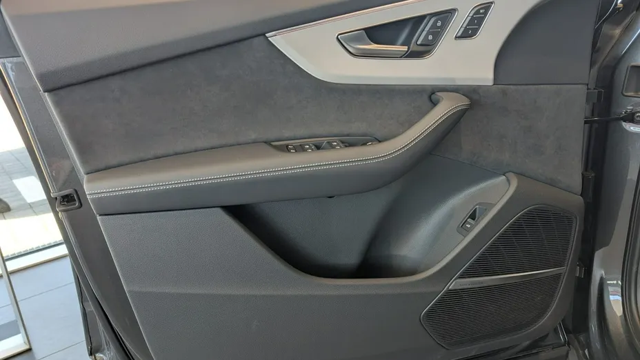 AUDI Q7 -
