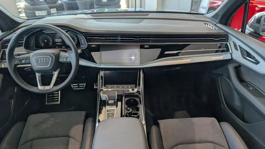 AUDI Q7 -
