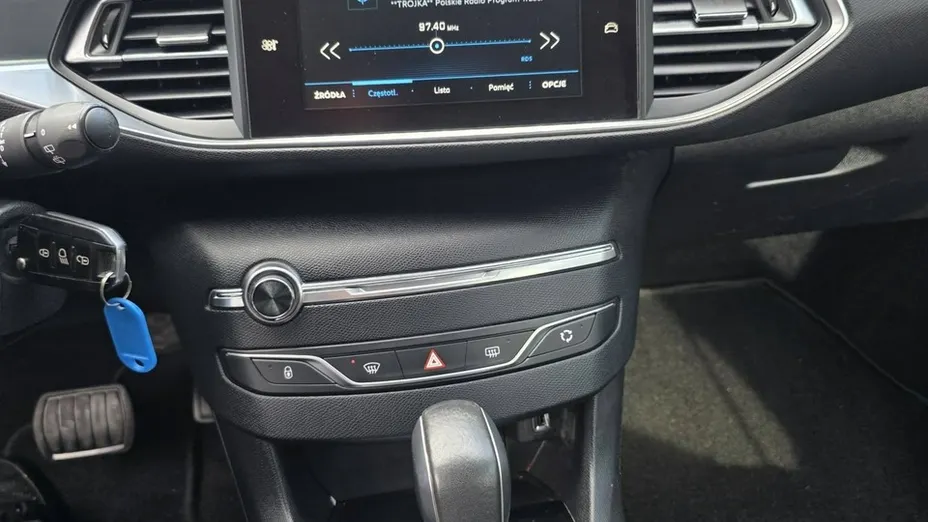 PEUGEOT 308 -