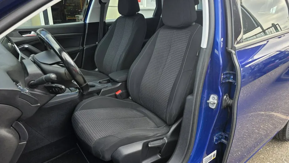 PEUGEOT 308 -