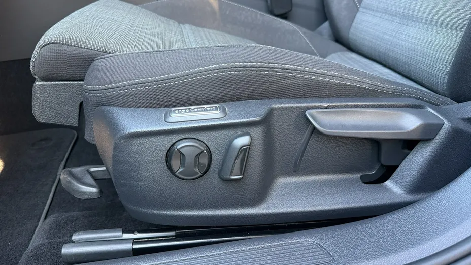 VOLKSWAGEN Passat -