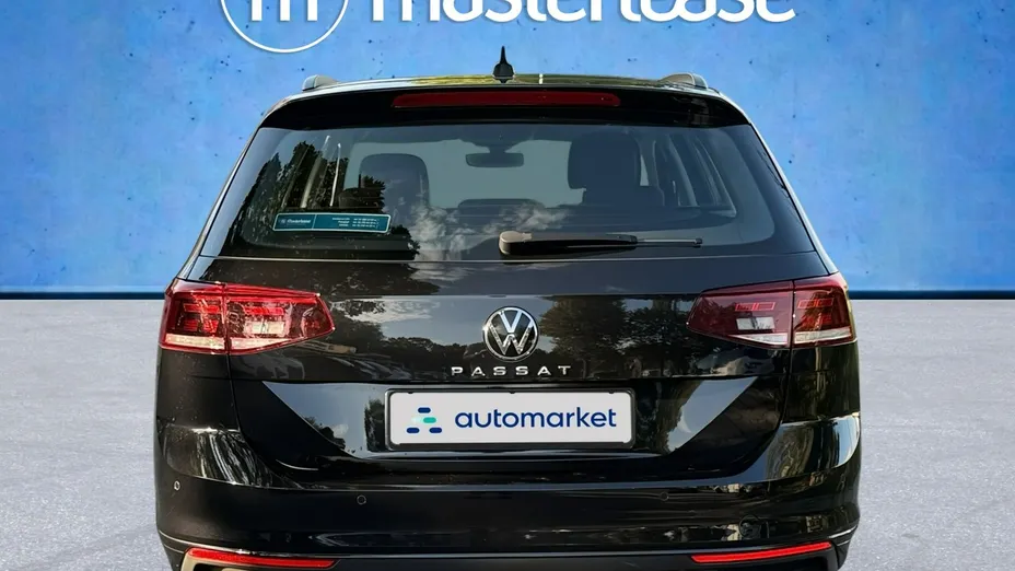 VOLKSWAGEN Passat -