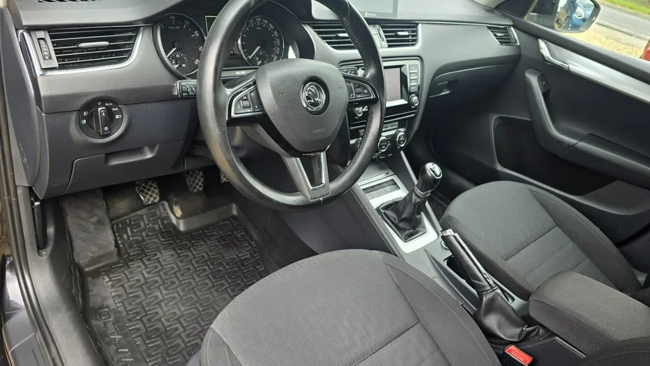 SKODA Octavia -