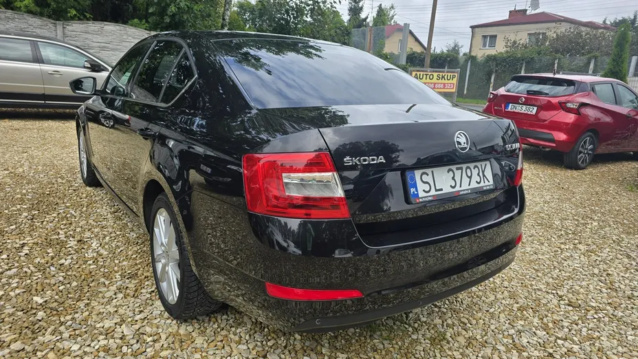 SKODA Octavia -