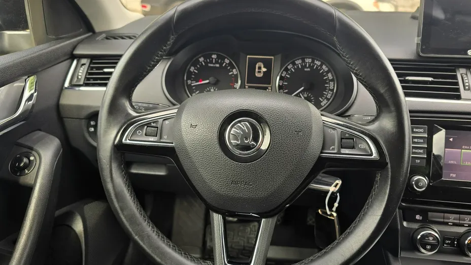 SKODA Octavia -