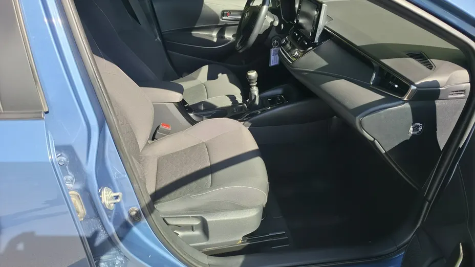 TOYOTA Corolla -