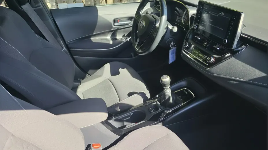 TOYOTA Corolla -