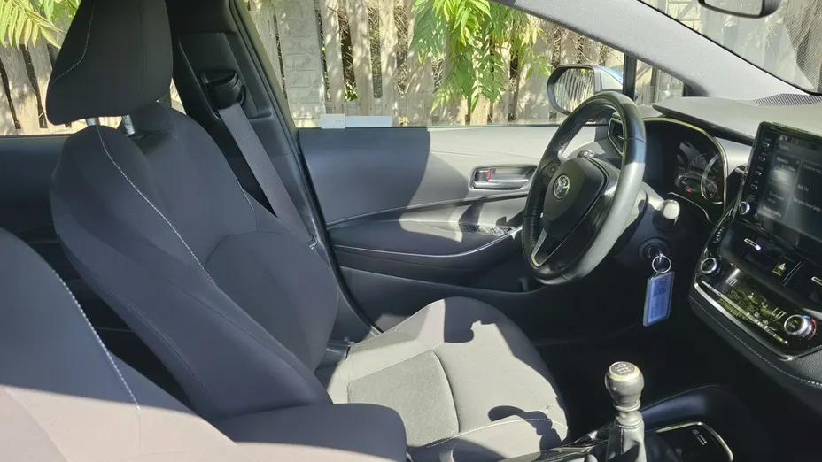 TOYOTA Corolla -