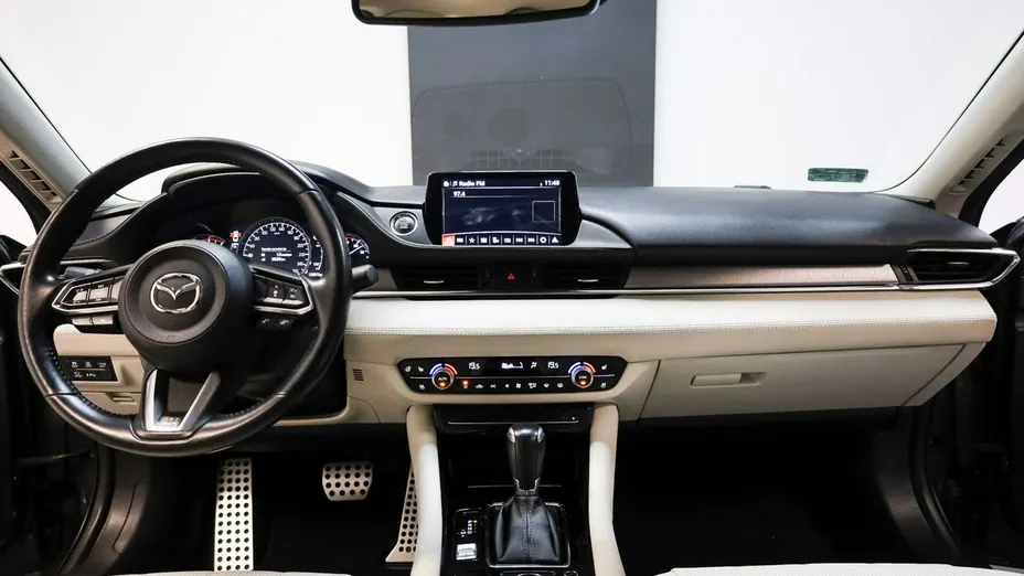 MAZDA 6 -