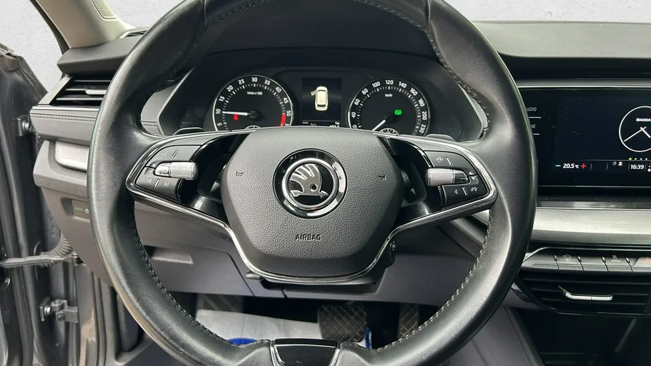 SKODA Octavia -