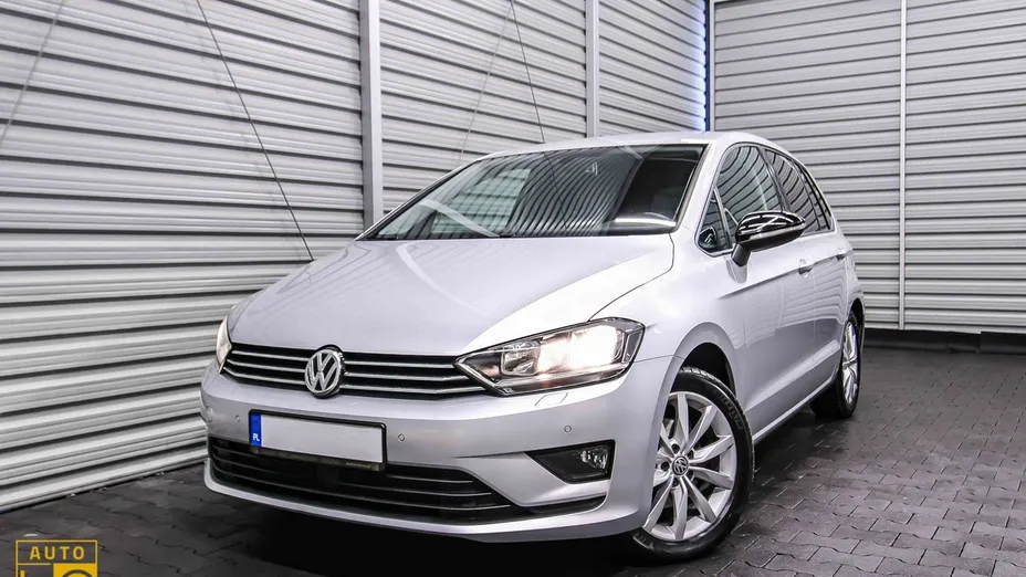 VOLKSWAGEN Golf Sportsvan -