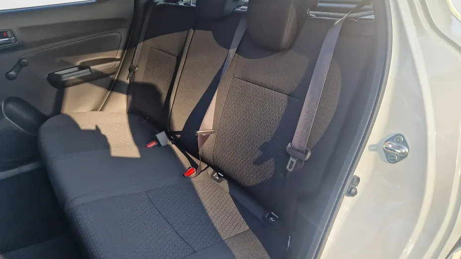 SUZUKI Swift -