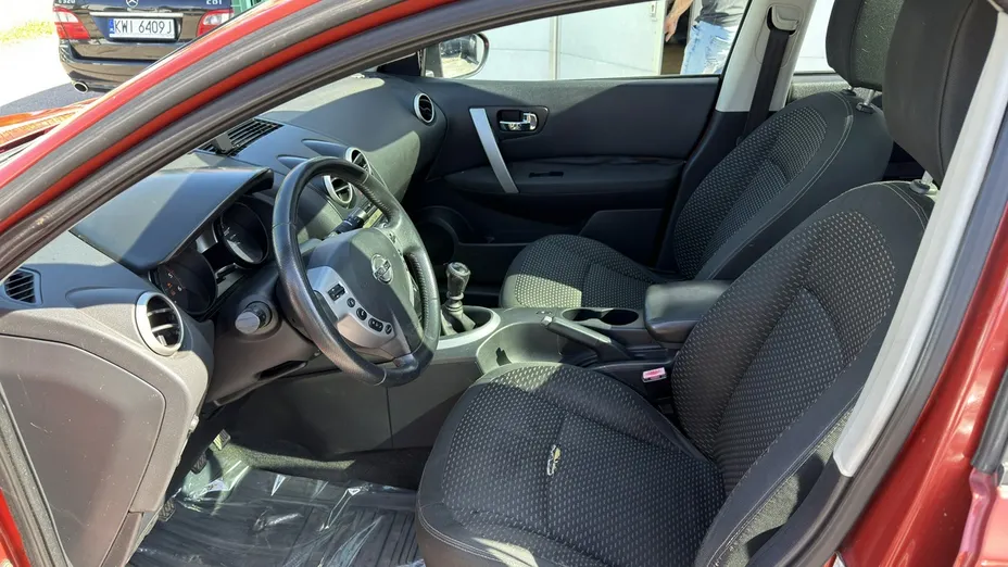NISSAN Qashqai -