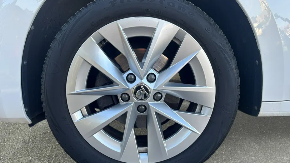 SKODA Octavia -
