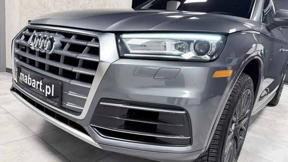 AUDI Q5 -