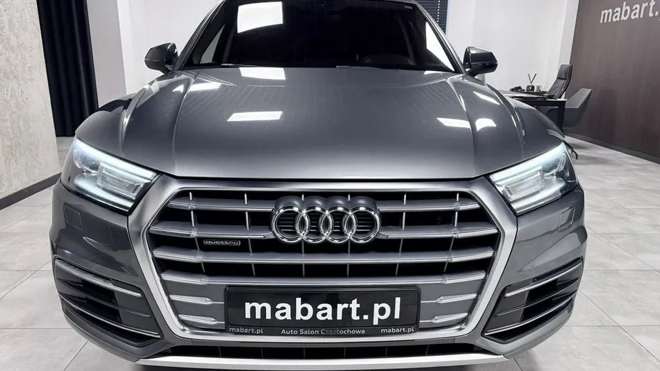 AUDI Q5 -
