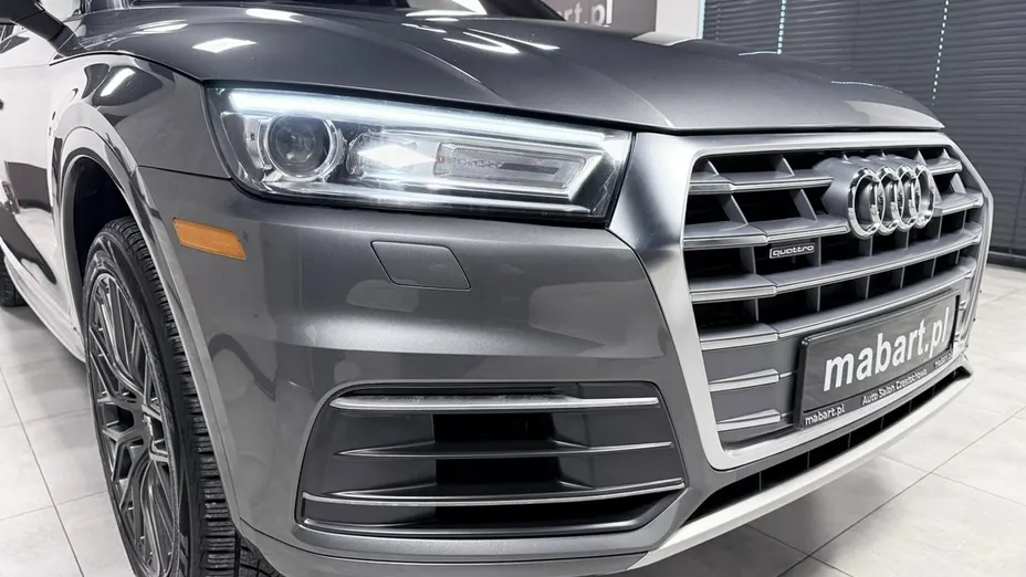 AUDI Q5 -