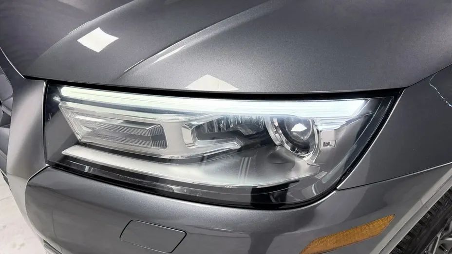 AUDI Q5 -