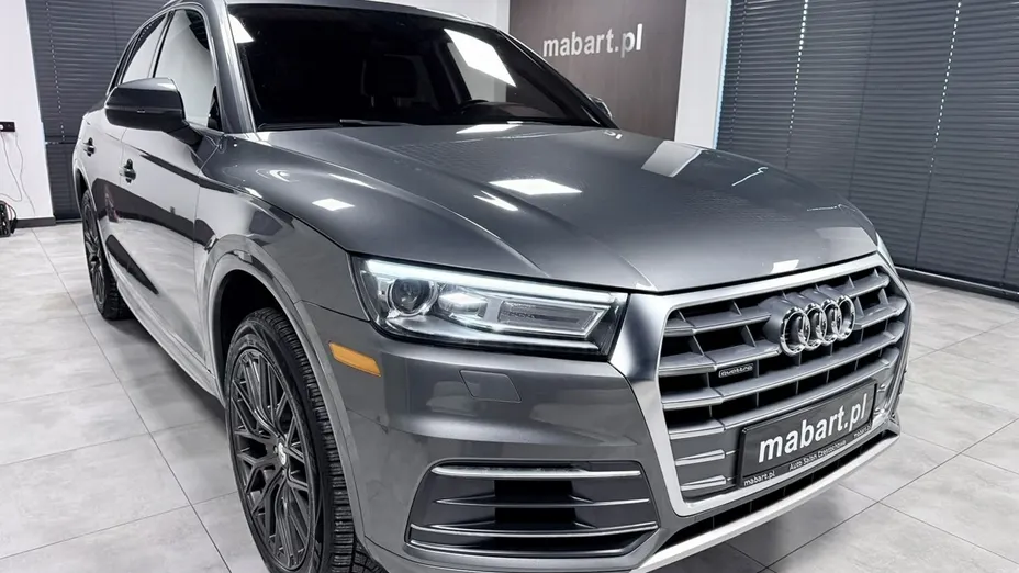 AUDI Q5 -