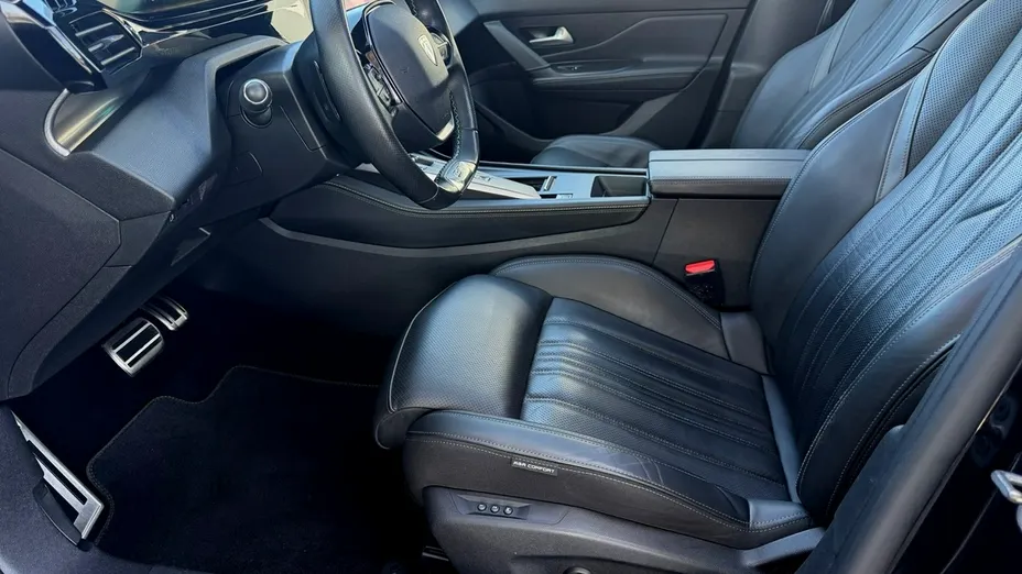PEUGEOT 408 -