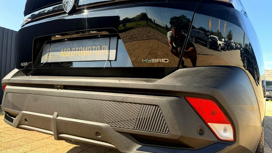 PEUGEOT 408 -