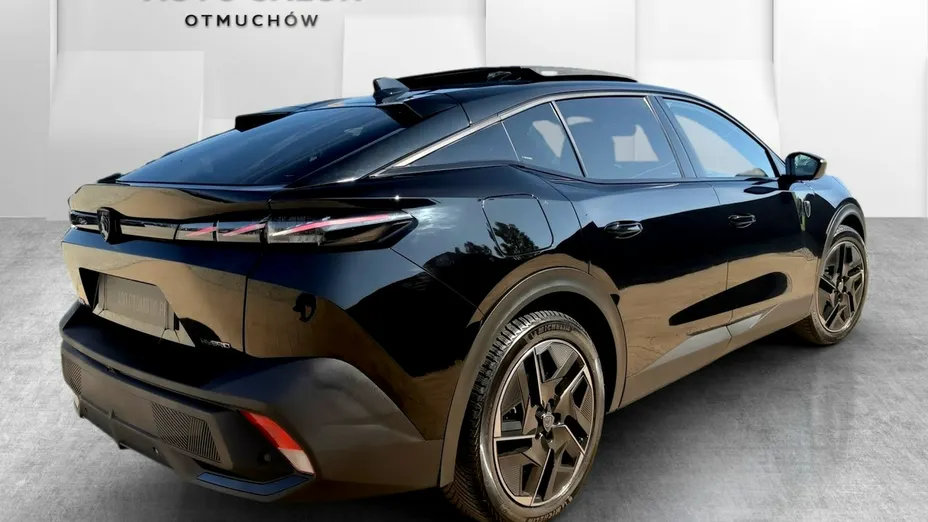 PEUGEOT 408 -