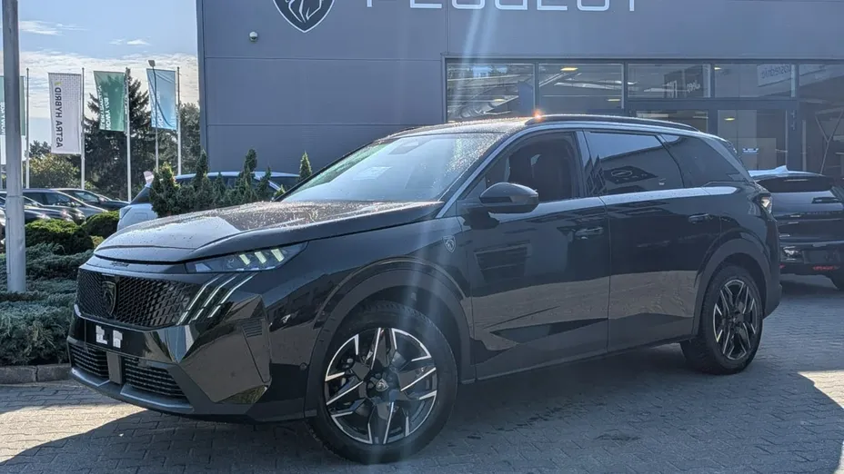 PEUGEOT 5008 -