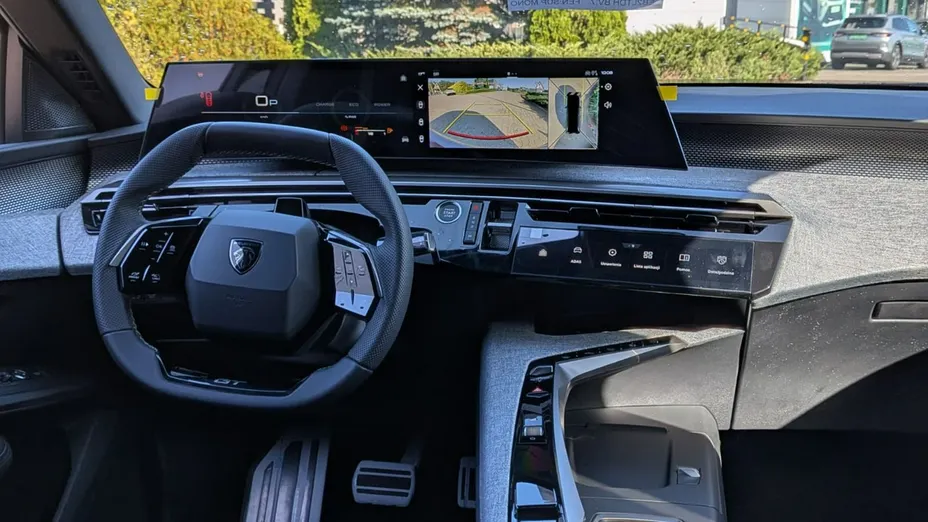 PEUGEOT 5008 -