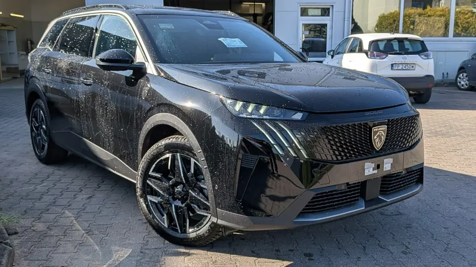 PEUGEOT 5008 -