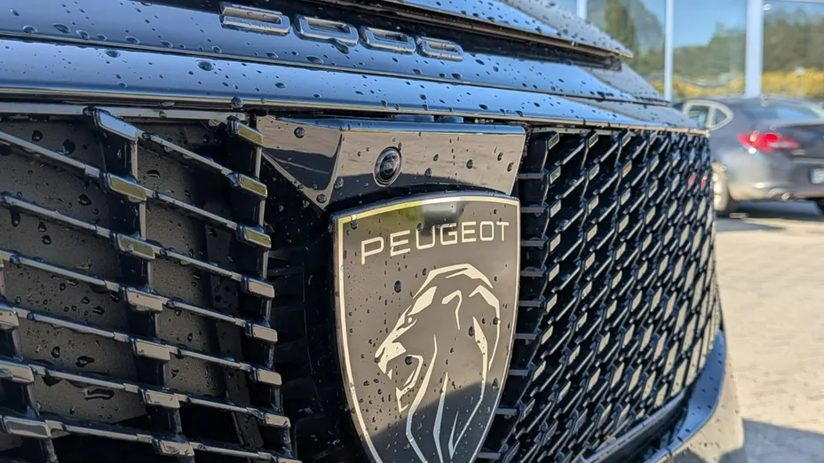 PEUGEOT 5008 -