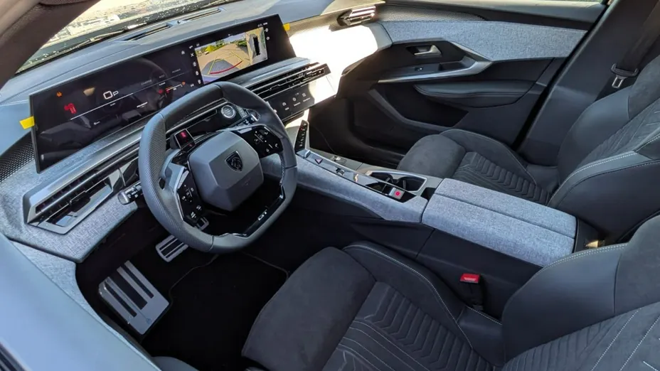 PEUGEOT 5008 -