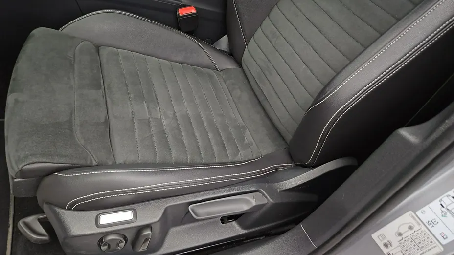 VOLKSWAGEN Passat -