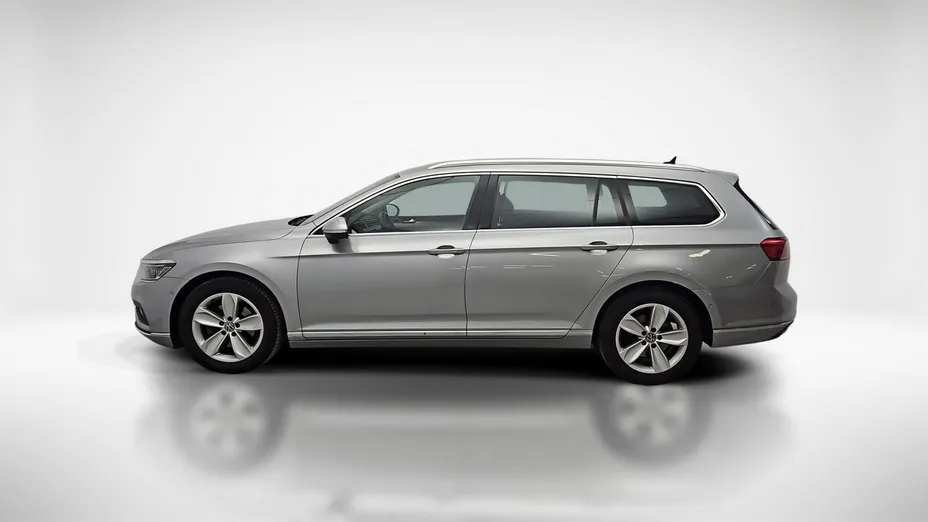 VOLKSWAGEN Passat -