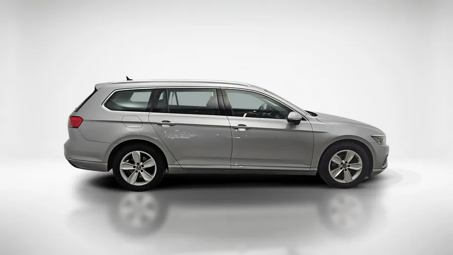 VOLKSWAGEN Passat -