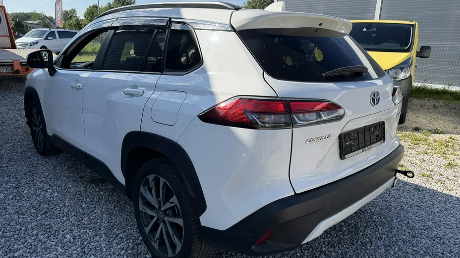 TOYOTA Corolla Cross -