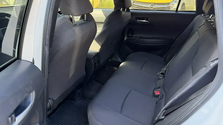 TOYOTA Corolla Cross -