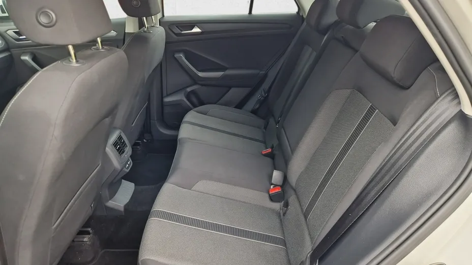 VOLKSWAGEN T-ROC -