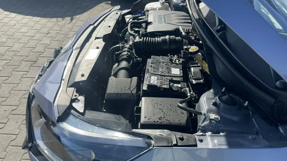 HYUNDAI i20 -