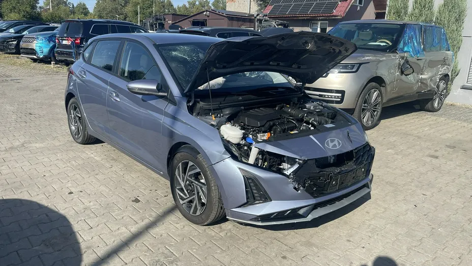 HYUNDAI i20 -