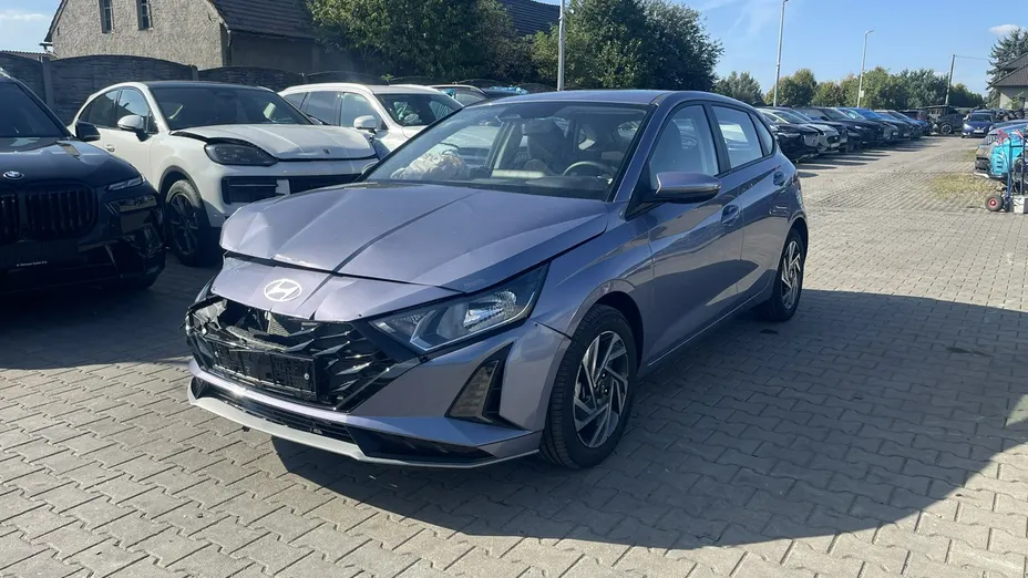HYUNDAI i20 -