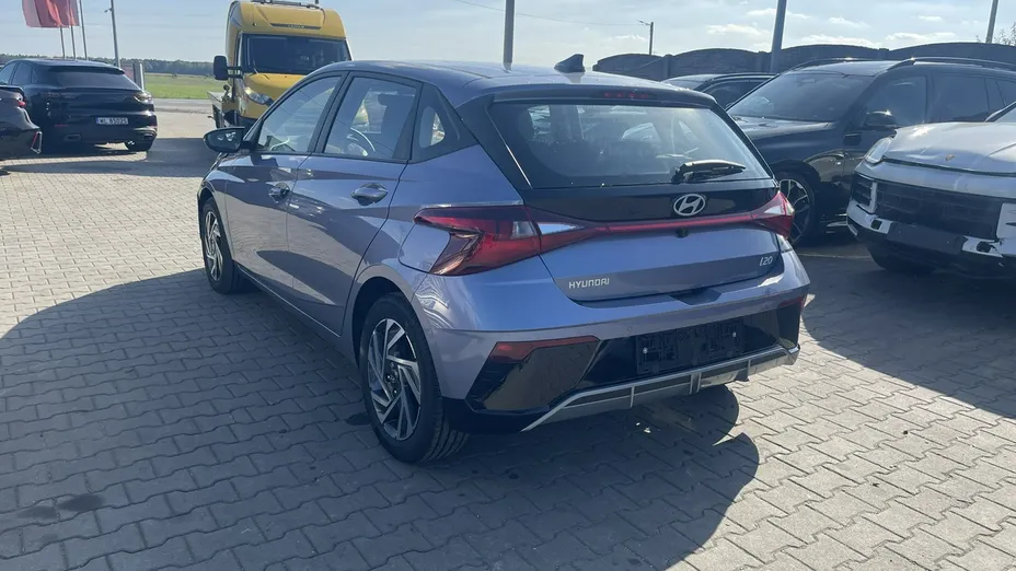 HYUNDAI i20 -