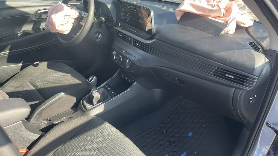 HYUNDAI i20 -